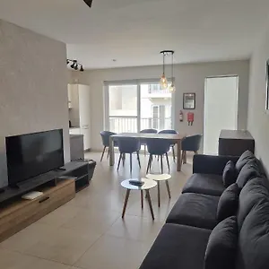 https://gzira-2-bedroom-apartment.qawrahotelsmalta.org